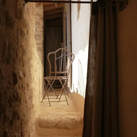 Les Remparts Bed & Breakfast