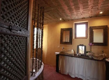 Les Remparts Bed & Breakfast 3*